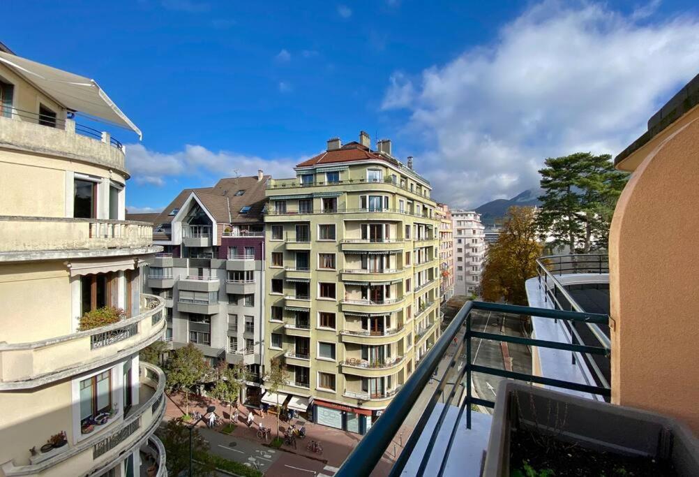 Toit-Terrasse Traversant Plein Centre 100M Du Lac Appartement Annecy Buitenkant foto