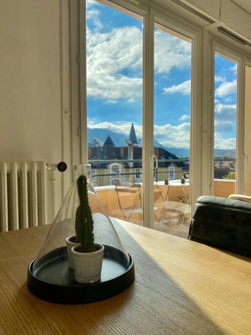 Toit-Terrasse Traversant Plein Centre 100M Du Lac Appartement Annecy Buitenkant foto